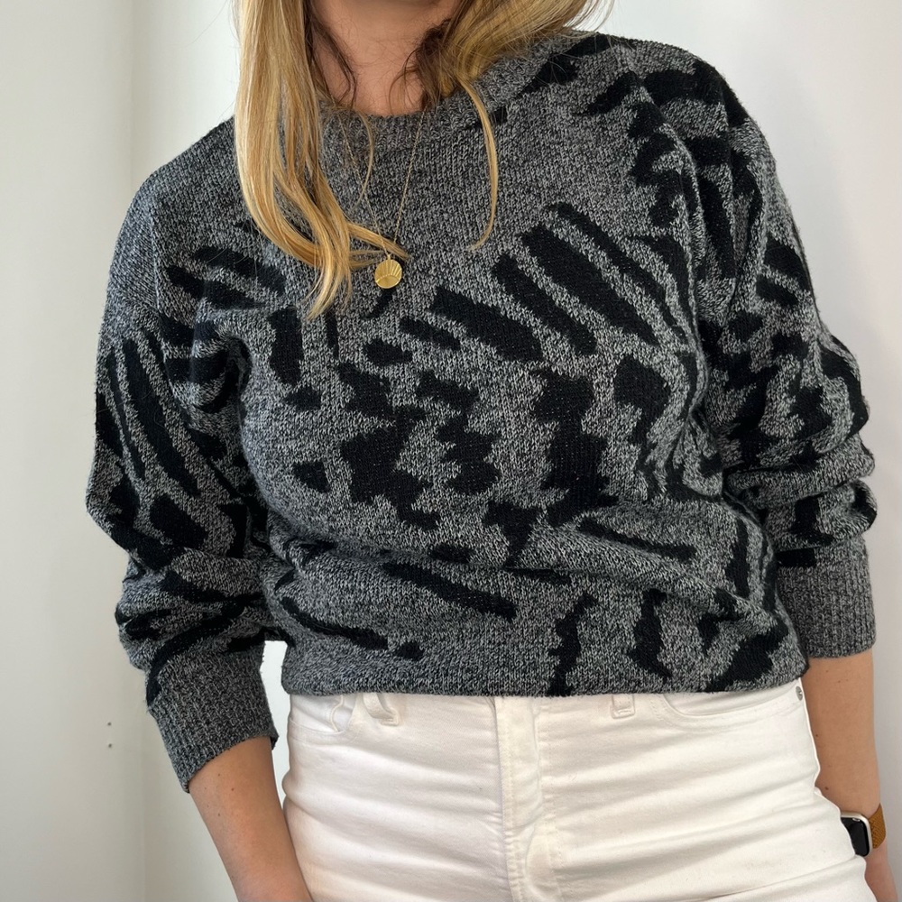Vintage Black/Gray Abstract Print Crew Neck Sweater - 80s